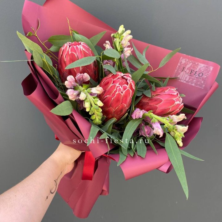 Букет из протеи "Квин" в Армавире