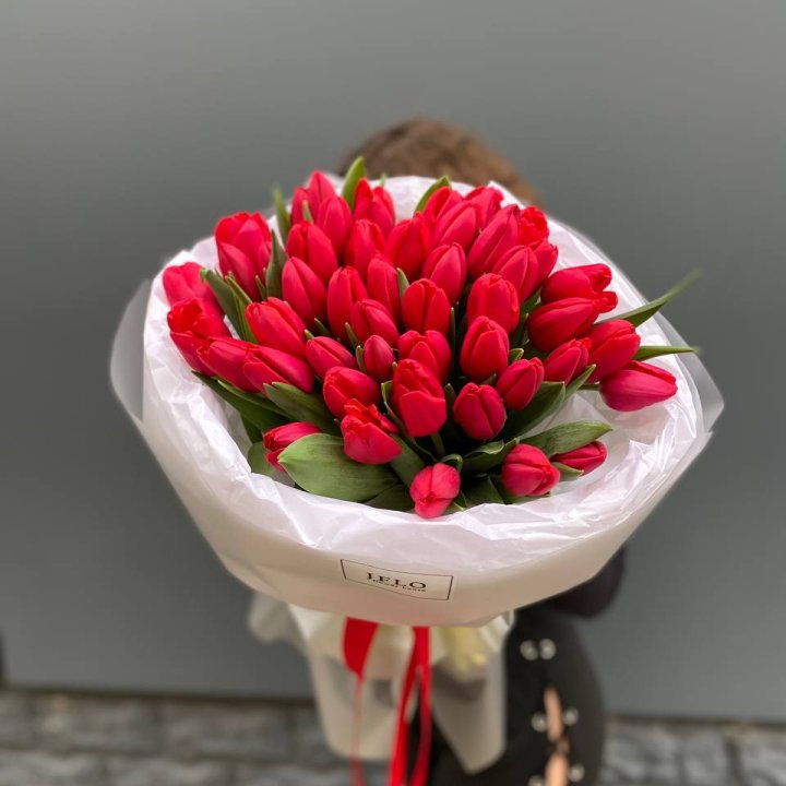 51 тюльпан "Любовь" в Армавире