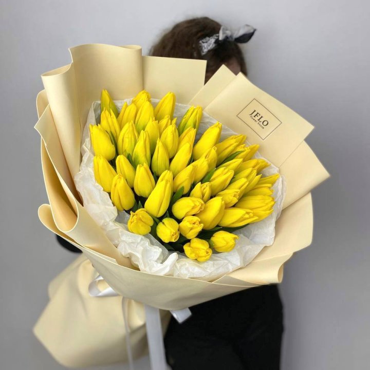 51 жёлтый тюльпан в Армавире