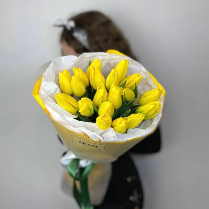  19 жёлтых тюльпанов в Армавире