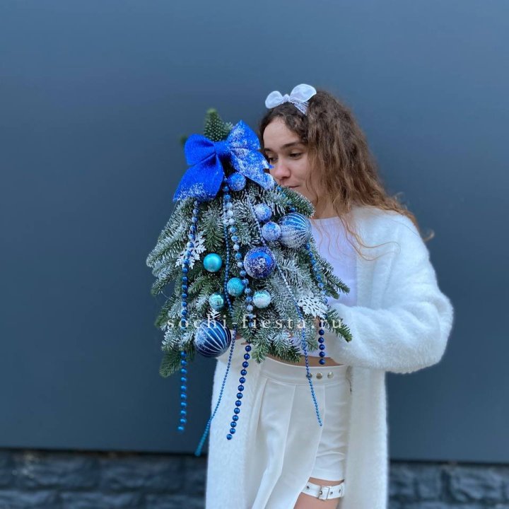 Новогодняя елочка "Блю" в Армавире