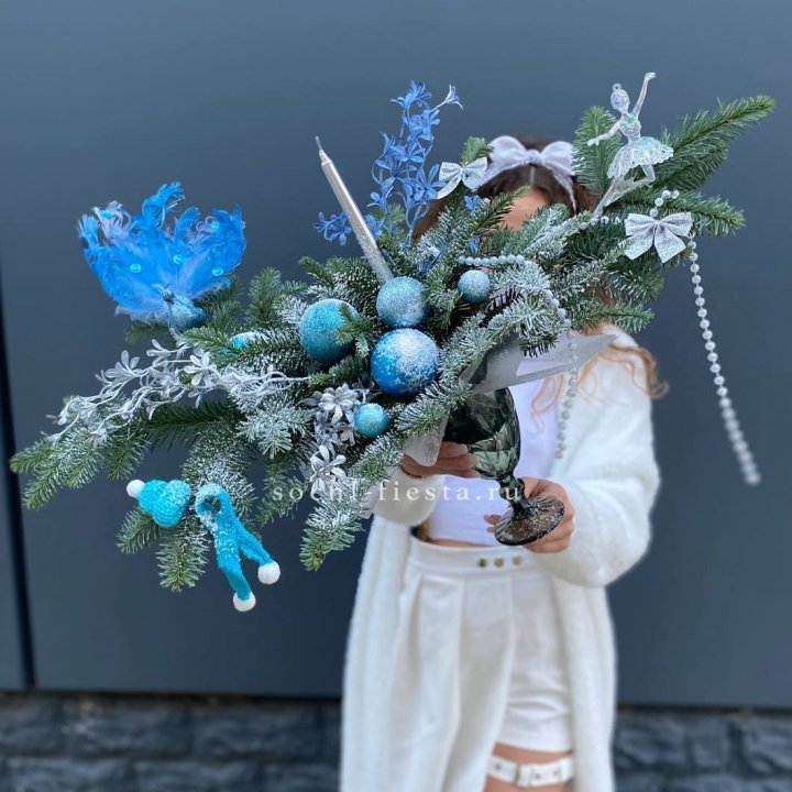 Композиция в бокале голубая в Армавире