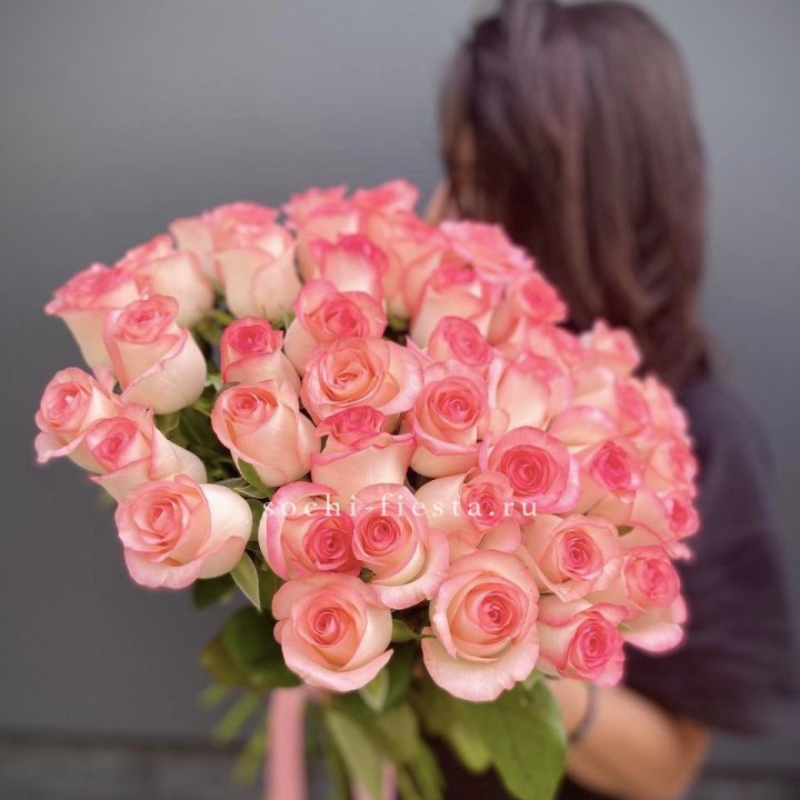 Охапка Роз Джумилия в Армавире
