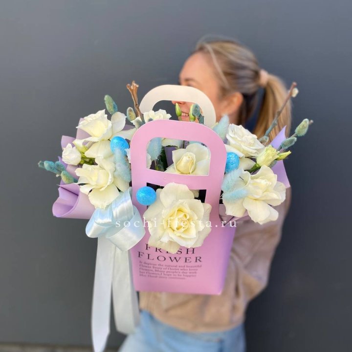 Цветочная сумочка "Пасхальная композиция" в Армавире