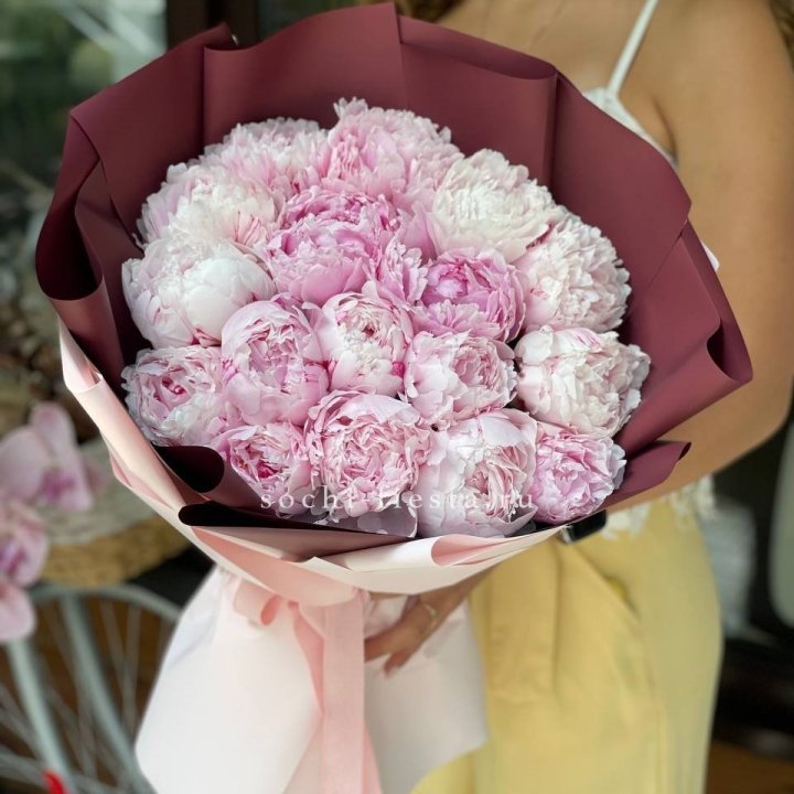 Букет 17 зефирных пионов в Армавире