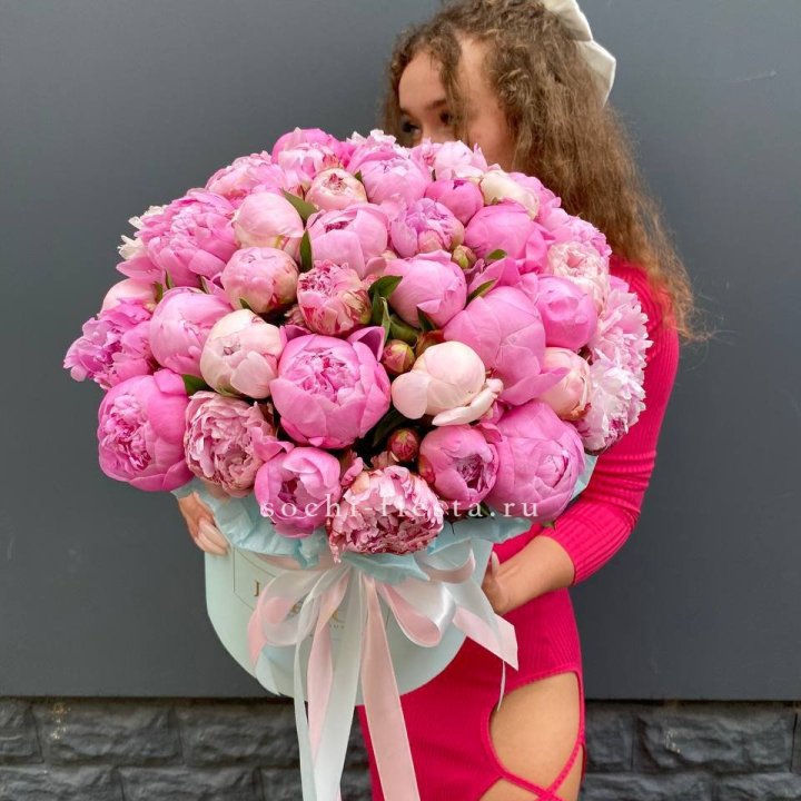 51 пион в цилиндре в Армавире