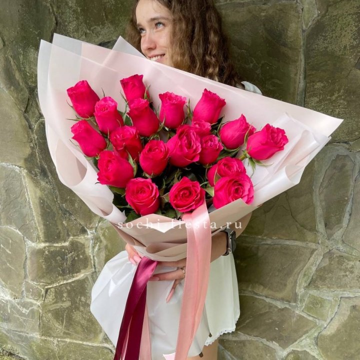 19 алых роз в Армавире