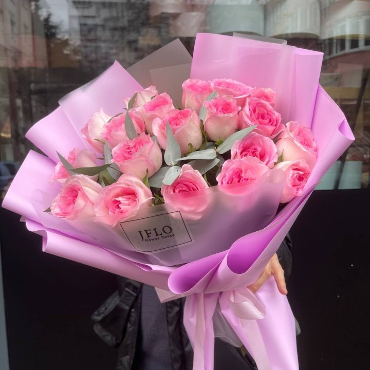  19 розовых роз в Армавире
