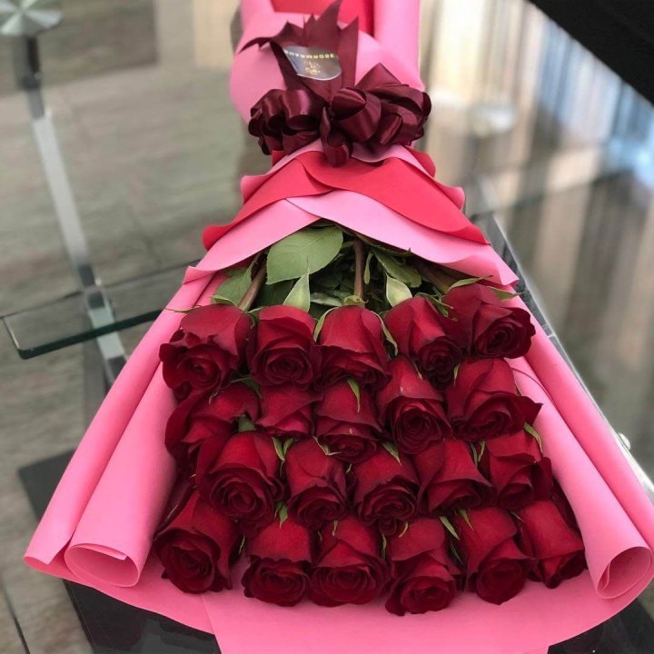 21 красная роза "Элеганс" в Армавире
