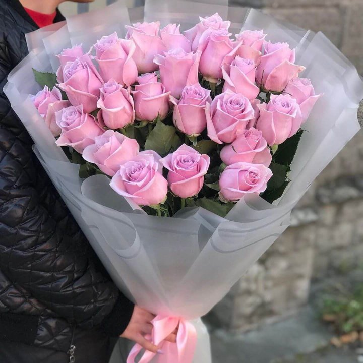 25 высоких розовых роз в Армавире
