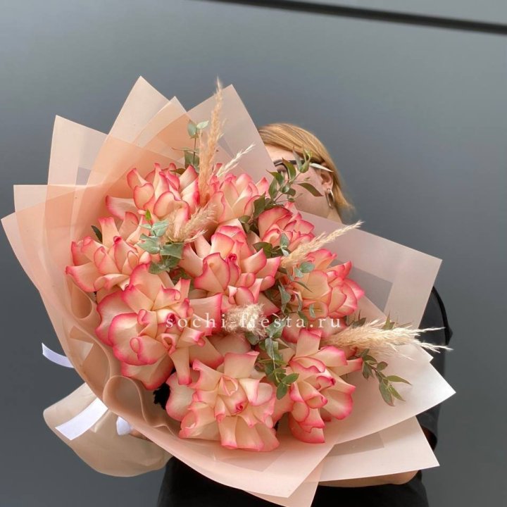 9 Французских роз Джумилия  в Армавире