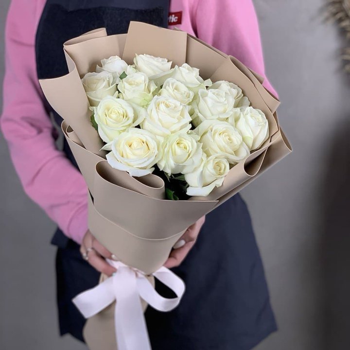 15 белых роз миракли в Армавире