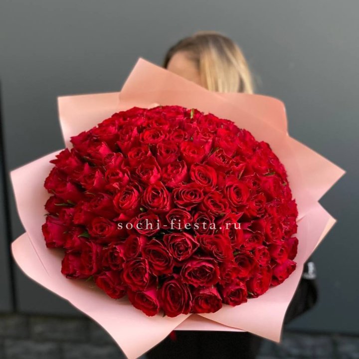 101 роза мадам ред в Армавире