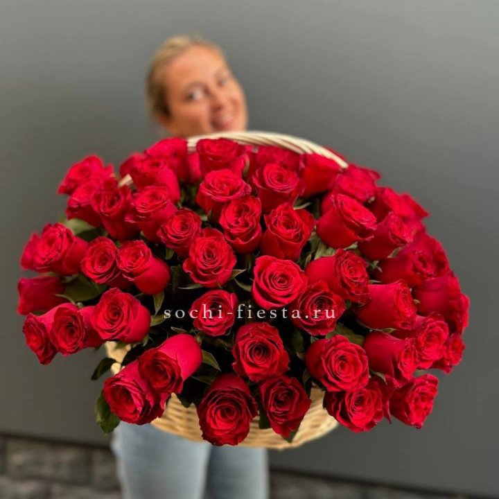 101 красная роза в корзине   в Армавире
