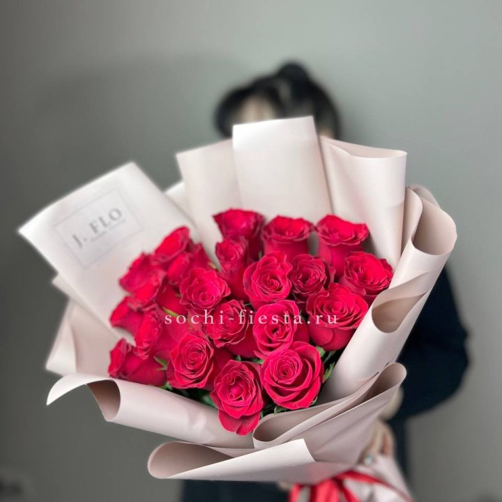21 красная роза  в Армавире