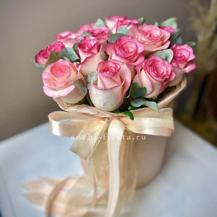 19 Роз Джумилия в коробке в Армавире