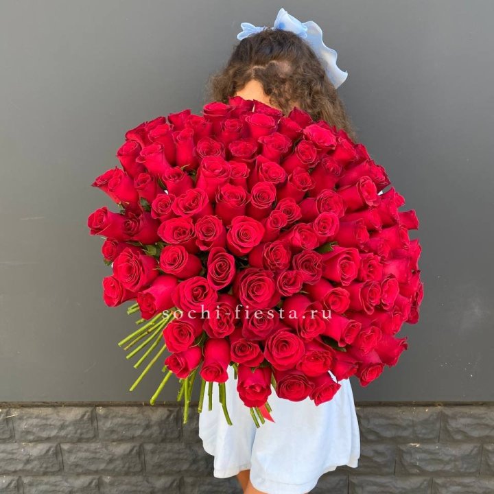 101 красная роза в Армавире