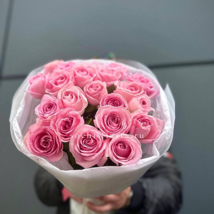 21 Розовая роза в белом в Армавире