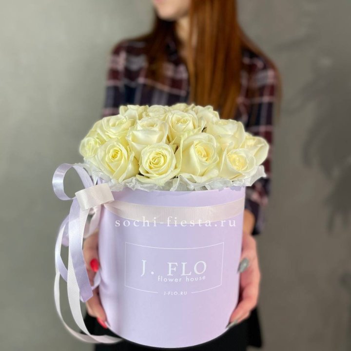 25 роз в цилиндре  в Армавире