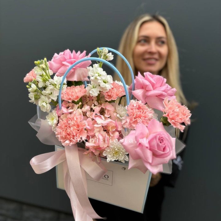 Сумочка "Бал цветов" в Армавире