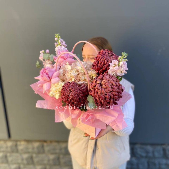 Сумочка нежная с бигуди в Армавире