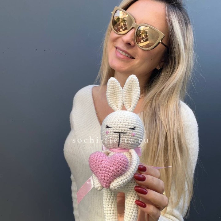 Зайка с сердцем ручной работы в Армавире