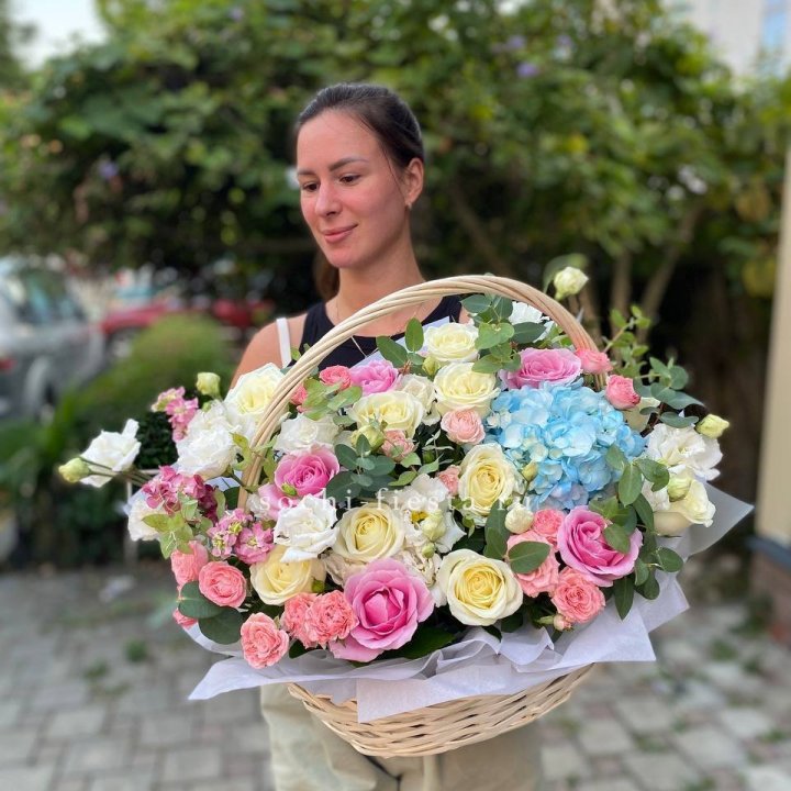 Цветочная корзина №2 в Армавире