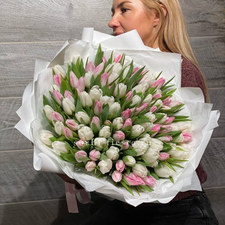 101 тюльпан нежный микс в Армавире