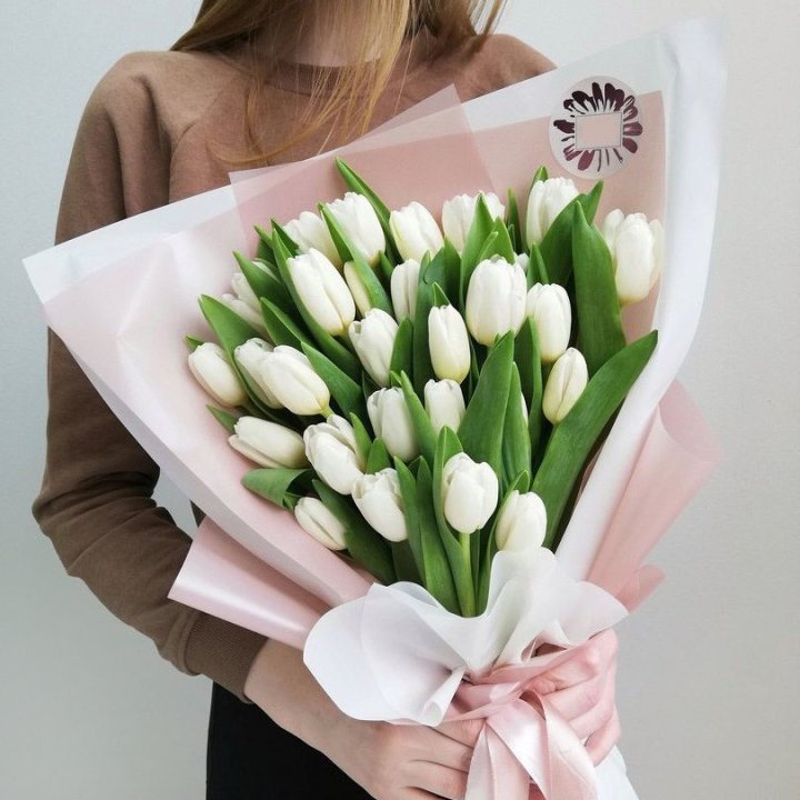 Букет белых тюльпанов "Моника" в Армавире