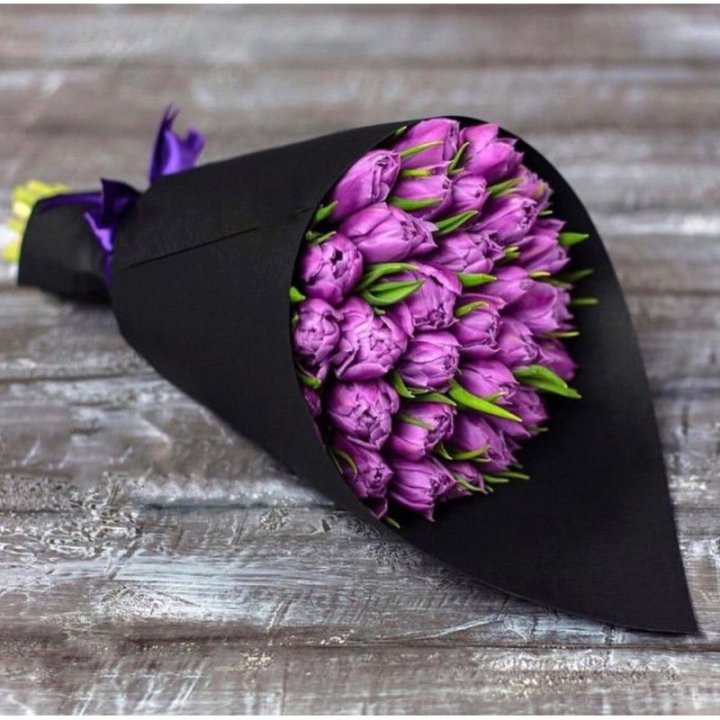 Пионовидные тюльпаны блэк в Армавире